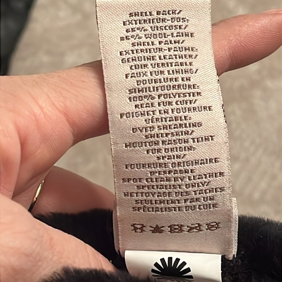 Brand New UGG Wool Black Leather Shorty Touchscreen Tech Gloves Sheepskin Cuff - Picture 14 of 16